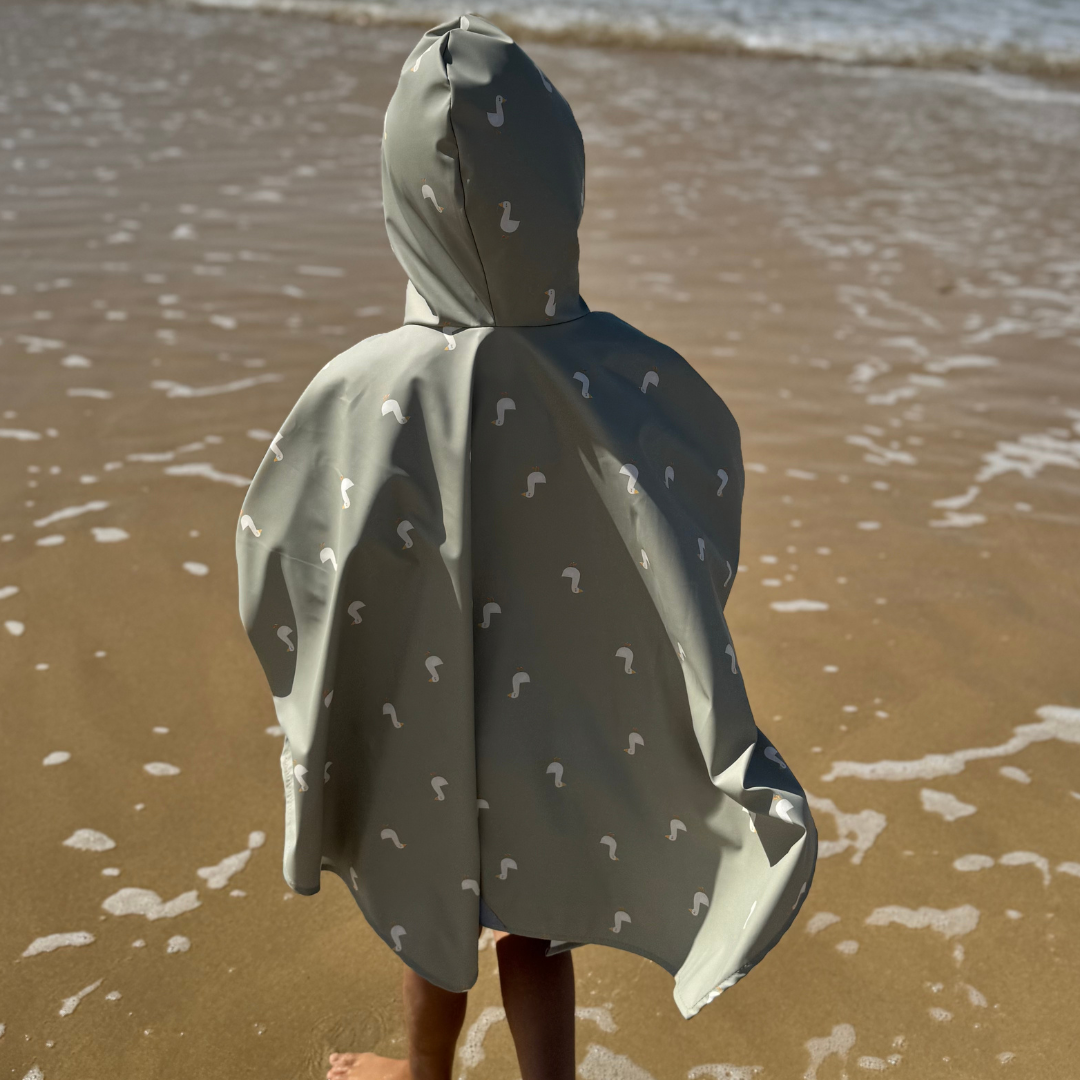 Regenheld Poncho mit Magnetknöpfen "Gans"