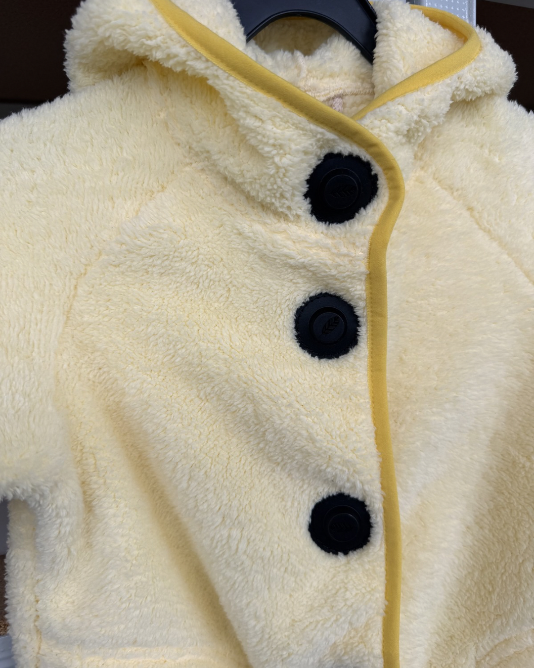 B-Ware- Kuscheljacke ohne Druckknöpfe an Ärmeln